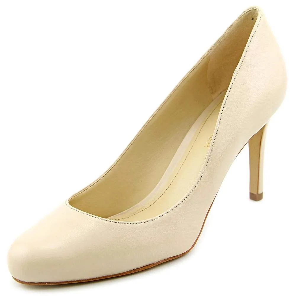 Marc Fisher Womens Universe 2 Closed Toe Classic Pumps