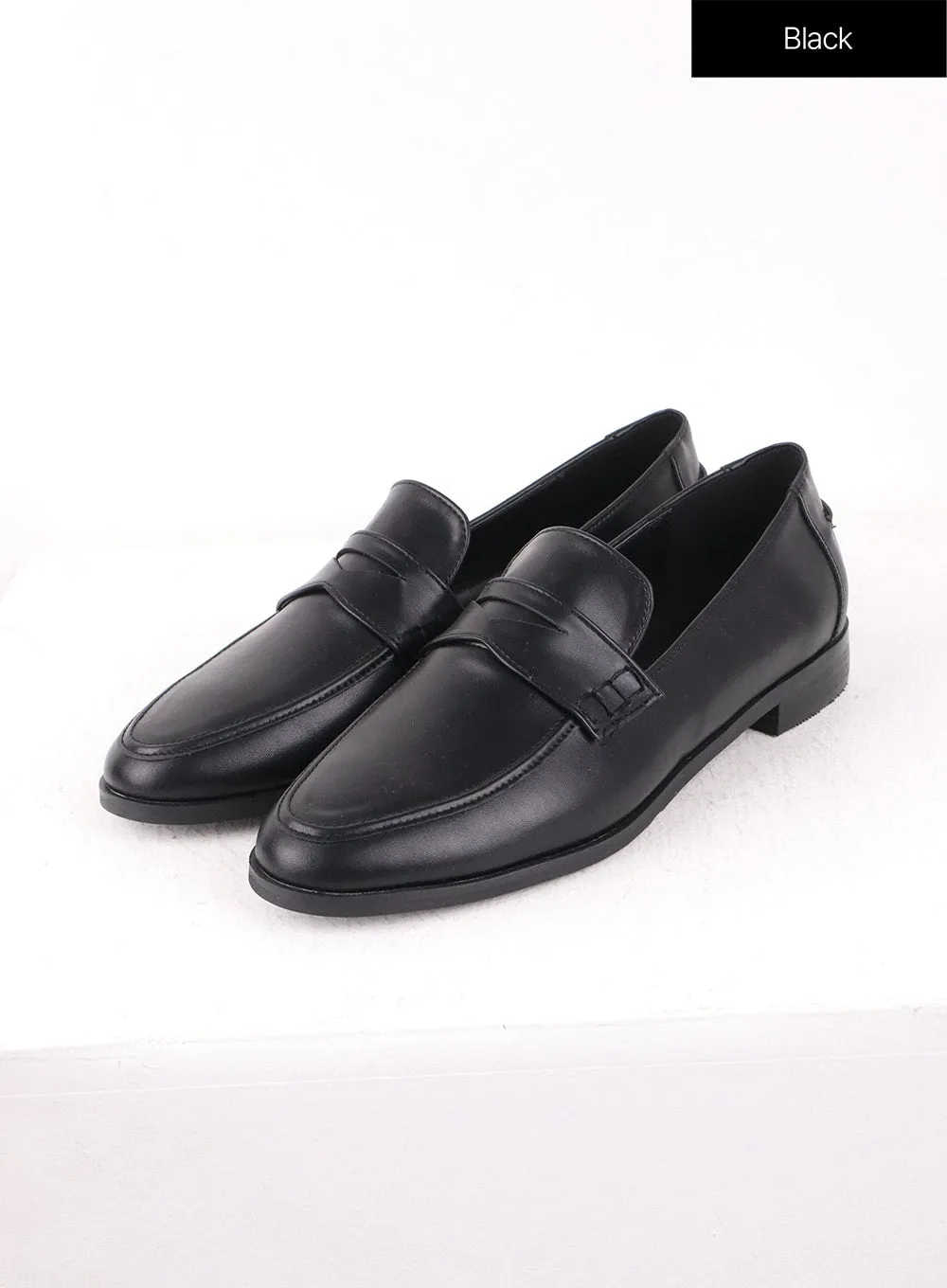 Solid Faux Leather Oxford Shoes OF405