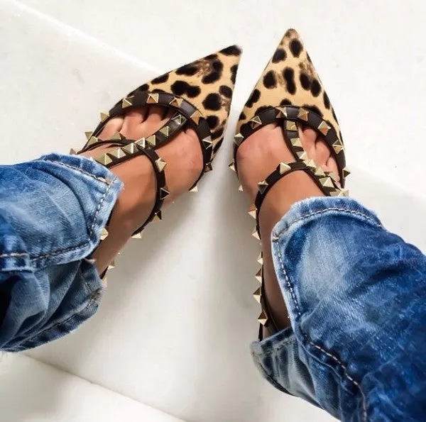 UMIDA Three-Strap Leopard Leather Pumps